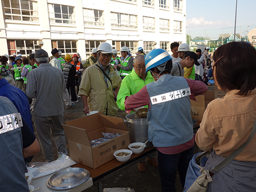 給食